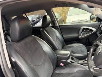 Toyota RAV4 2.2 D-CAT SR Auto 4WD Euro 5 5dr