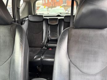 Toyota RAV4 2.2 D-CAT SR Auto 4WD Euro 5 5dr