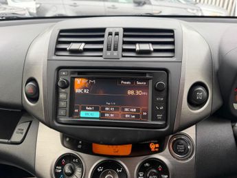 Toyota RAV4 2.2 D-CAT SR Auto 4WD Euro 5 5dr