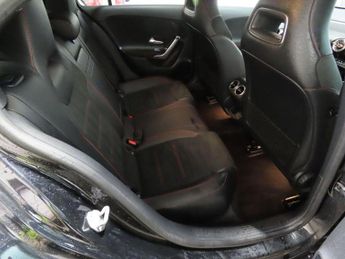 Mercedes-Benz A Class 2.0 A200d AMG Line (Premium) 8G-DCT Euro 6 (s/s) 5dr