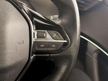 Peugeot E-2008 50kWh GT SUV 5dr Electric Auto (136 ps)