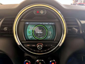 MINI Electric Hatch Cooper SE 32.6kWh Level 2 Hatchback 3dr Electric Auto (184 ps)