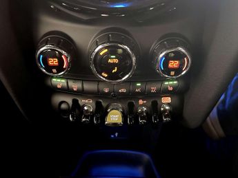 MINI Electric Hatch Cooper SE 32.6kWh Level 2 Hatchback 3dr Electric Auto (184 ps)