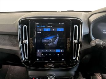 Volvo XC40 Recharge 69kWh Core SUV 5dr Electric Auto (231 ps)