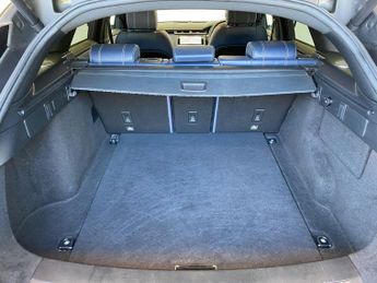 Land Rover Range Rover Velar 2.0 D240 R-Dynamic SE Auto 4WD Euro 6 (s/s) 5dr