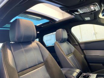 Land Rover Range Rover Velar 2.0 D240 R-Dynamic SE Auto 4WD Euro 6 (s/s) 5dr