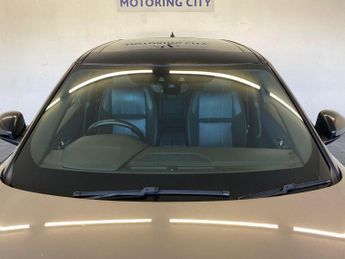 Land Rover Range Rover Velar 2.0 D240 R-Dynamic SE Auto 4WD Euro 6 (s/s) 5dr