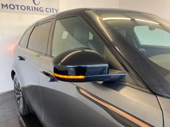 Land Rover Range Rover Velar 2.0 D240 R-Dynamic SE Auto 4WD Euro 6 (s/s) 5dr