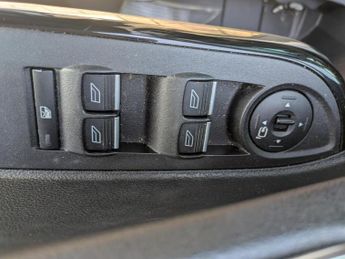 Ford B-Max 1.6 Titanium X MPV 5dr Petrol Powershift Euro 5 (105 ps)