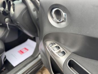 Nissan Juke 1.6 Acenta CVT Euro 5 5dr