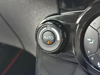 Ford Fiesta 1.6 Titanium Powershift Euro 6 5dr