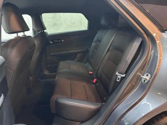 MG MG4 64kWh Trophy Long Range Auto 5dr