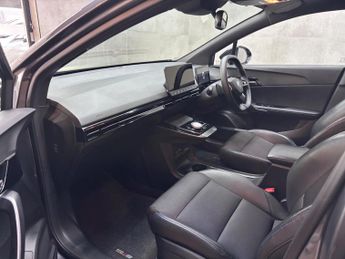 MG MG4 64kWh Trophy Long Range Auto 5dr