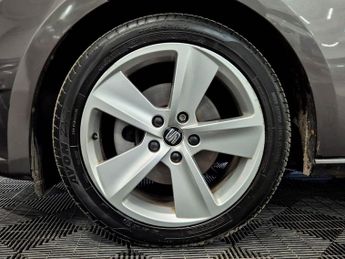 SEAT Leon 2.0 TDI CR FR Sport Tourer DSG Euro 5 (s/s) 5dr