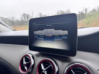 MERCEDES-BENZ GLA 1.6 GLA180 Urban Edition