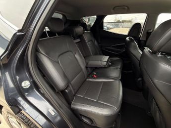 Hyundai Santa Fe 2.2 CRDi Premium Auto 4WD Euro 5 5dr (5 seat)