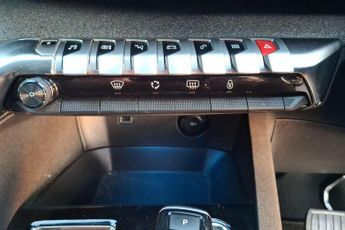 Peugeot 3008 1.6 13.2kWh Allure Premium SUV 5dr Petrol Plug-in Hybrid e-EAT E