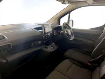 Vauxhall Combo Electric 2300 50kWh Sportive Panel Van 5dr Electric Auto L1 H1 (7.4kW Cha