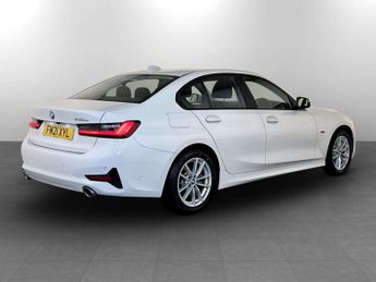 BMW 3 Series 2.0 330e 12kWh SE Pro Saloon 4dr Petrol Plug-in Hybrid Auto Euro