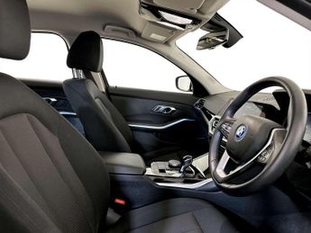 BMW 3 Series 2.0 330e 12kWh SE Pro Saloon 4dr Petrol Plug-in Hybrid Auto Euro