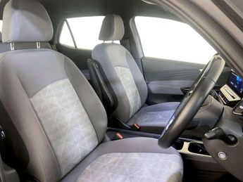 Volkswagen ID.3 Pro 58kWh Life Hatchback 5dr Electric Auto (145 ps)