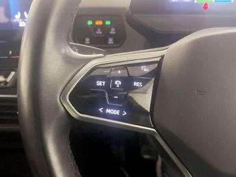 Volkswagen ID.3 Pro 58kWh Life Hatchback 5dr Electric Auto (145 ps)
