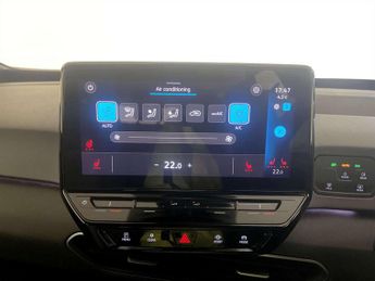 Volkswagen ID.3 Pro 58kWh Life Hatchback 5dr Electric Auto (145 ps)