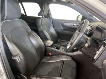 Volvo XC40 1.5 T3 R-Design SUV 5dr Petrol Manual Euro 6 (s/s) (156 ps)