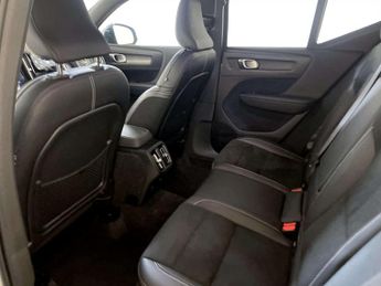 Volvo XC40 1.5 T3 R-Design SUV 5dr Petrol Manual Euro 6 (s/s) (156 ps)