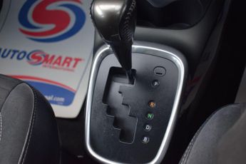 Toyota Yaris 1.5 VVT-h Excel E-CVT Euro 6 5dr (15in Alloy)