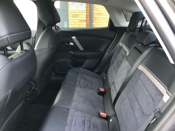 Citroen e-C4 X 50kWh e-series Fastback Auto 4dr (7.4kW Charger)