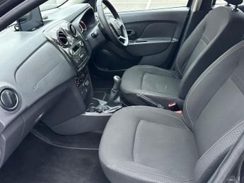 Dacia Sandero 1.0 SCe Ambiance Euro 6 5dr