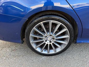 Mercedes-Benz C Class 2.1 C220d AMG Line (Premium) 7G-Tronic+ Euro 6 (s/s) 4dr