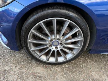 Mercedes-Benz C Class 2.1 C220d AMG Line (Premium) 7G-Tronic+ Euro 6 (s/s) 4dr