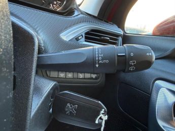 Peugeot 2008 1.2 PureTech Allure EAT Euro 6 (s/s) 5dr