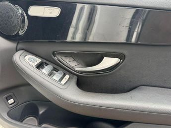 MERCEDES-BENZ C-CLASS 2.1 C220 BlueTEC SE Estate 5dr Diesel G-Tronic+ Euro 6 (s/s) (17