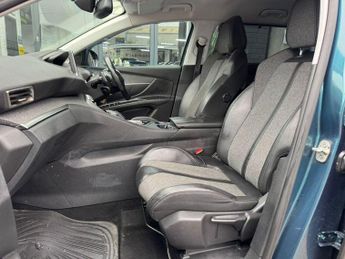 PEUGEOT 5008 1.2 PureTech Allure SUV 5dr Petrol EAT Euro 6 (s/s) (130 ps) **F