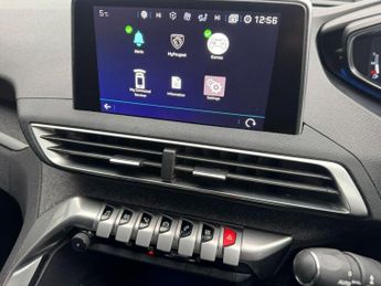 PEUGEOT 5008 1.2 PureTech Allure SUV 5dr Petrol EAT Euro 6 (s/s) (130 ps) **F