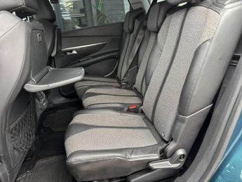 PEUGEOT 5008 1.2 PureTech Allure SUV 5dr Petrol EAT Euro 6 (s/s) (130 ps) **F