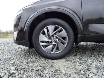 Nissan Qashqai 1.3 DIG-T MHEV Acenta Premium XTRON Euro 6 (s/s) 5dr