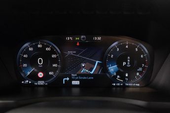 Volvo XC90 2.0 B6 MHEV R-Design Auto 4WD Euro 6 (s/s) 5dr