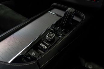 Volvo XC90 2.0 B6 MHEV R-Design Auto 4WD Euro 6 (s/s) 5dr