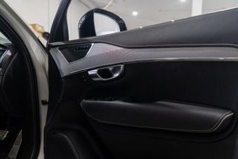 Volvo XC90 2.0 B6 MHEV R-Design Auto 4WD Euro 6 (s/s) 5dr