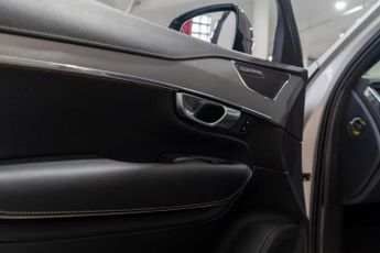 Volvo XC90 2.0 B6 MHEV R-Design Auto 4WD Euro 6 (s/s) 5dr