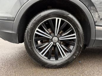 Volkswagen Tiguan 1.4 TSI SE Navigation DSG Euro 6 (s/s) 5dr