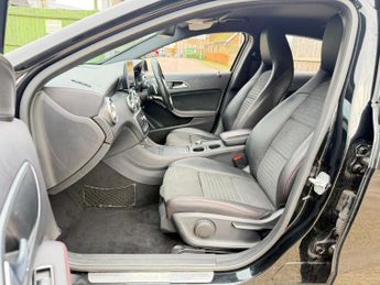 Mercedes-Benz A Class 1.5 A180d AMG Line (Premium) 7G-DCT Euro 6 (s/s) 5dr