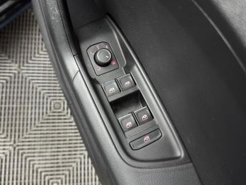 Audi A1 1.0 TFSI 25 S line Sportback S Tronic Euro 6 (s/s) 5dr