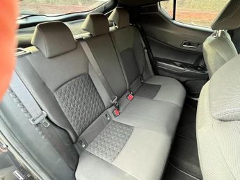 Toyota C-HR 1.8 VVT-h Design SUV 5dr Petrol Hybrid CVT Euro 6 (s/s) (122 ps)