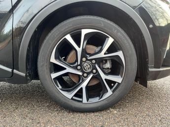 Toyota C-HR 1.8 VVT-h Design SUV 5dr Petrol Hybrid CVT Euro 6 (s/s) (122 ps)