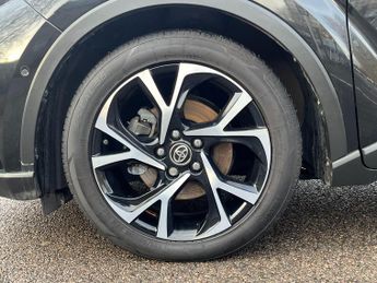 Toyota C-HR 1.8 VVT-h Design SUV 5dr Petrol Hybrid CVT Euro 6 (s/s) (122 ps)